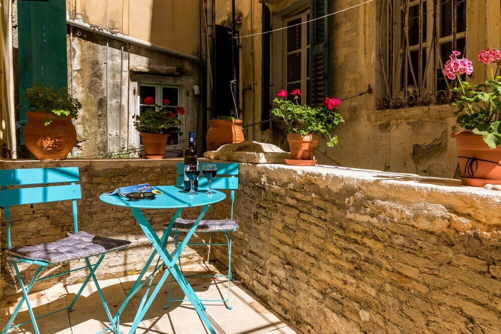 Фото Kantouni Bizi Myranthis Apartment by Konnect