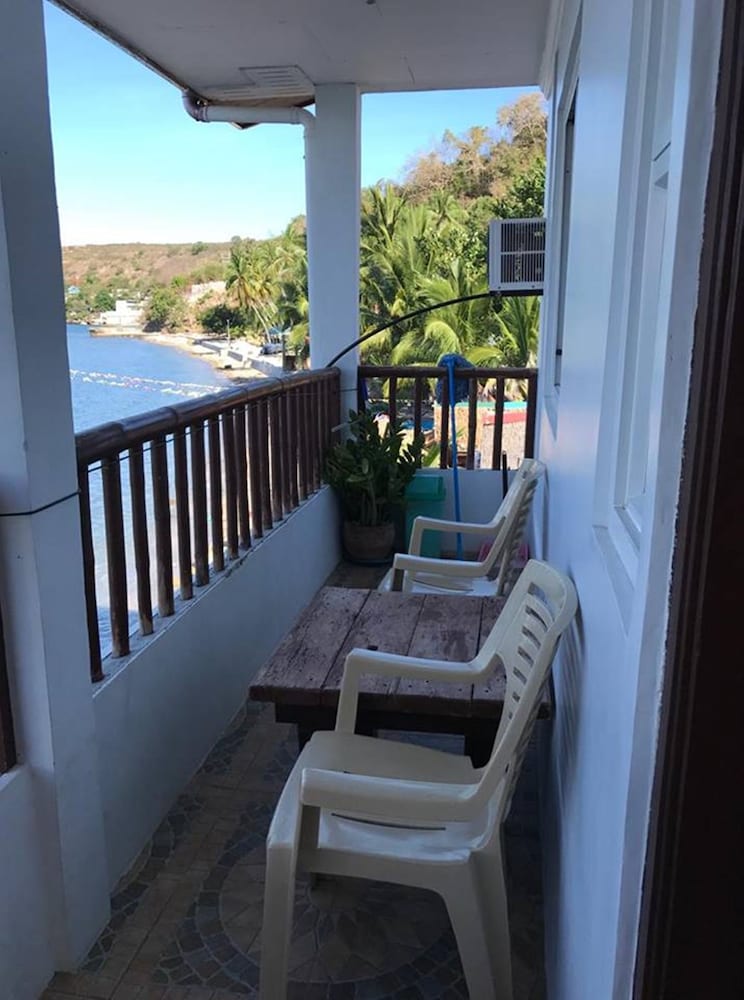 Фото Breazy Beach House