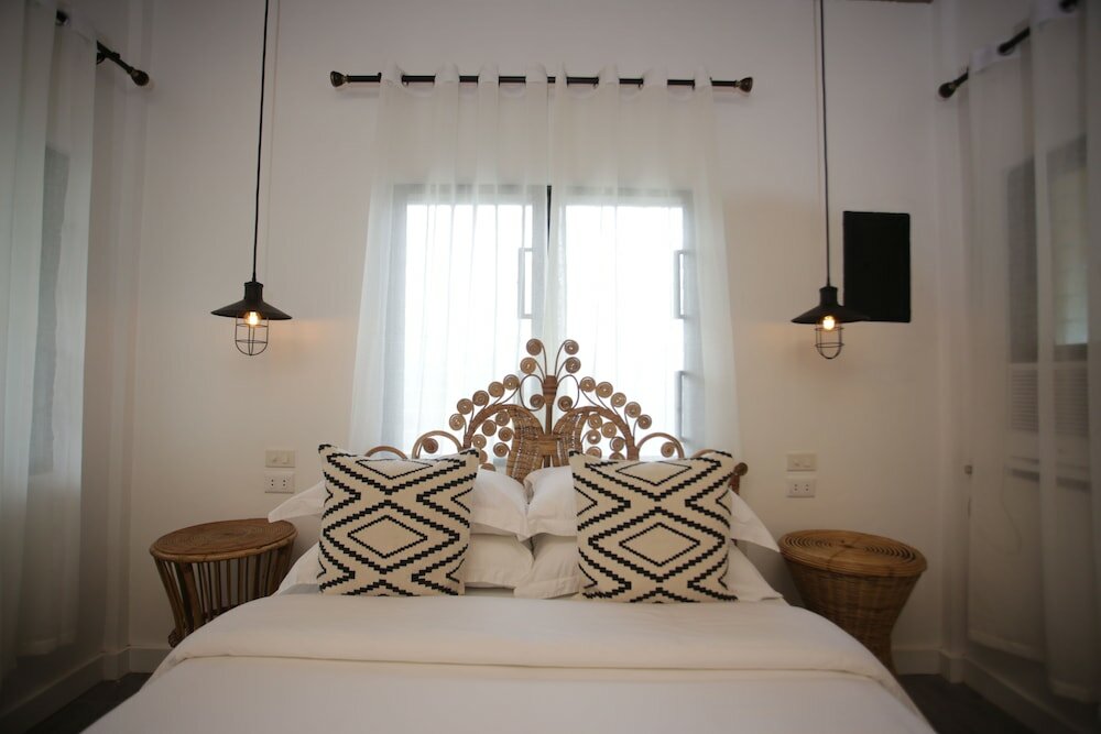 Фото The Colonial