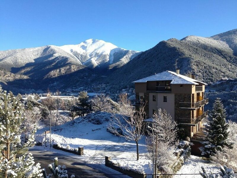 Гостиница Hotel La Burna Panoramic в Ла Массане