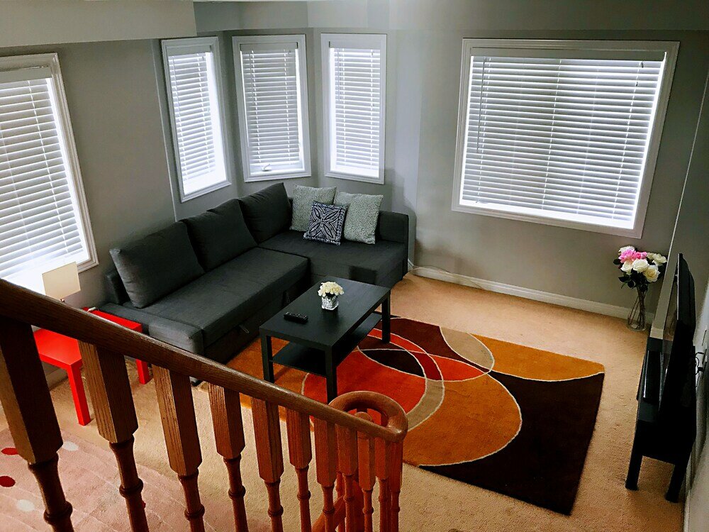 Фото Entire 3 Bedroom Townhouse in Markham