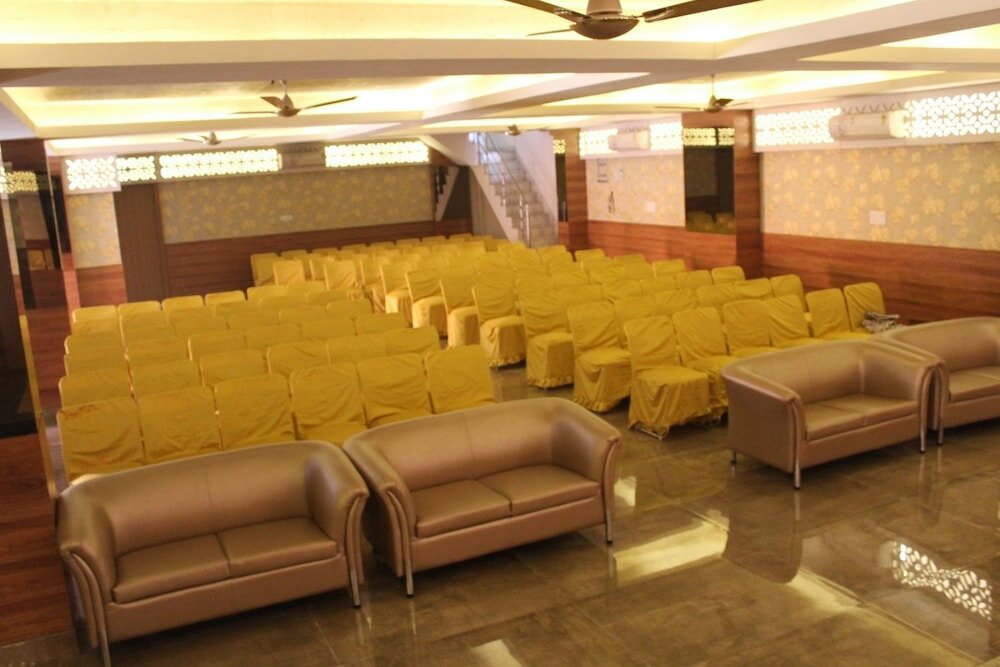 Фото Hotel Celebration