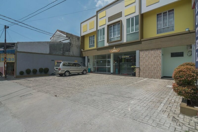 Гостиница RedDoorz Syariah @ Gatot Subroto Lampung в Бандар-Лампунге