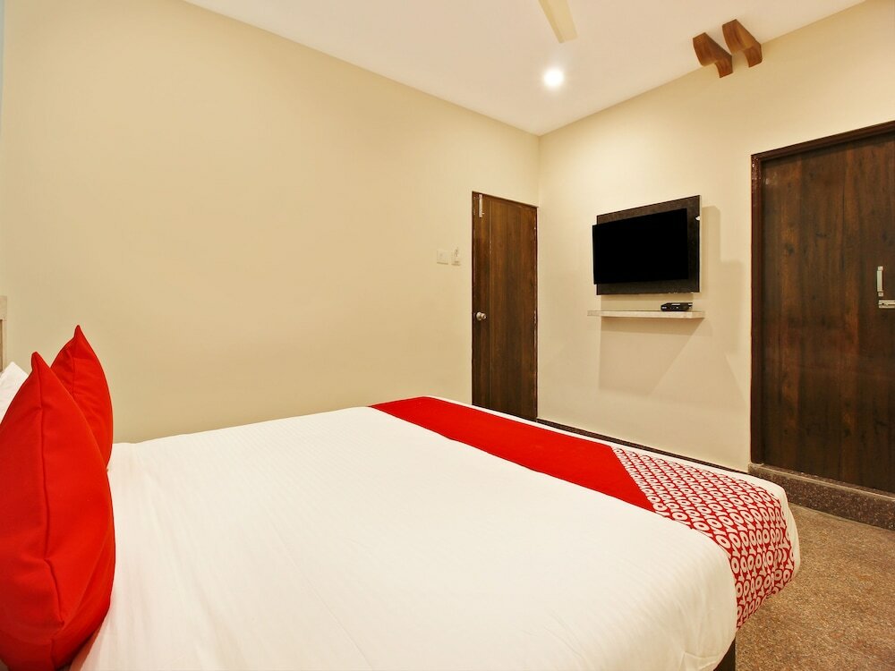 Фото Capital O 23543 Hotel Vaishnavi