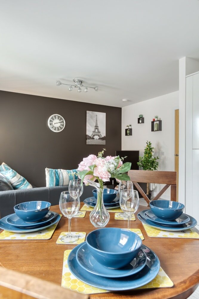 Фото Modern 2 Bed Apartment in Central City