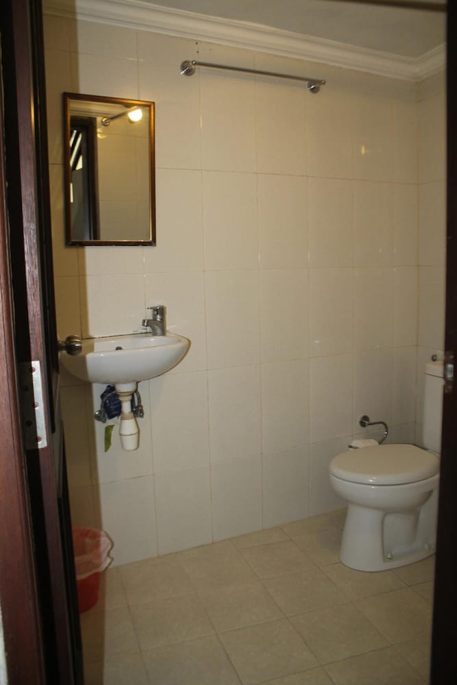 Фото Suwardika Homestay and Dormitory - Hostel