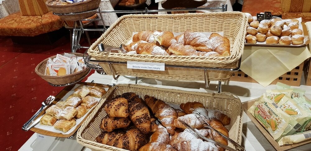 Фото Hotel Castel Latemar