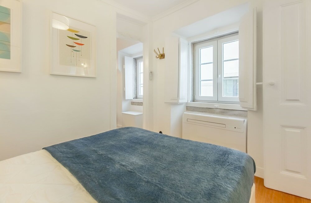Фото Unique and Stylish Flat in Historic Lisbon