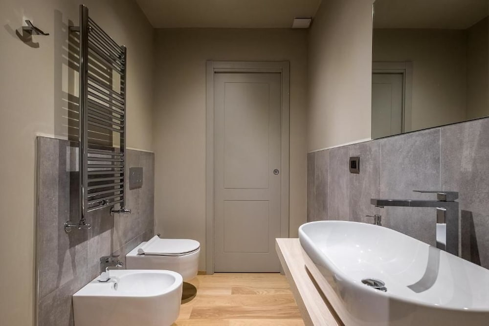 Фото Sant'orsola Suites Apartments