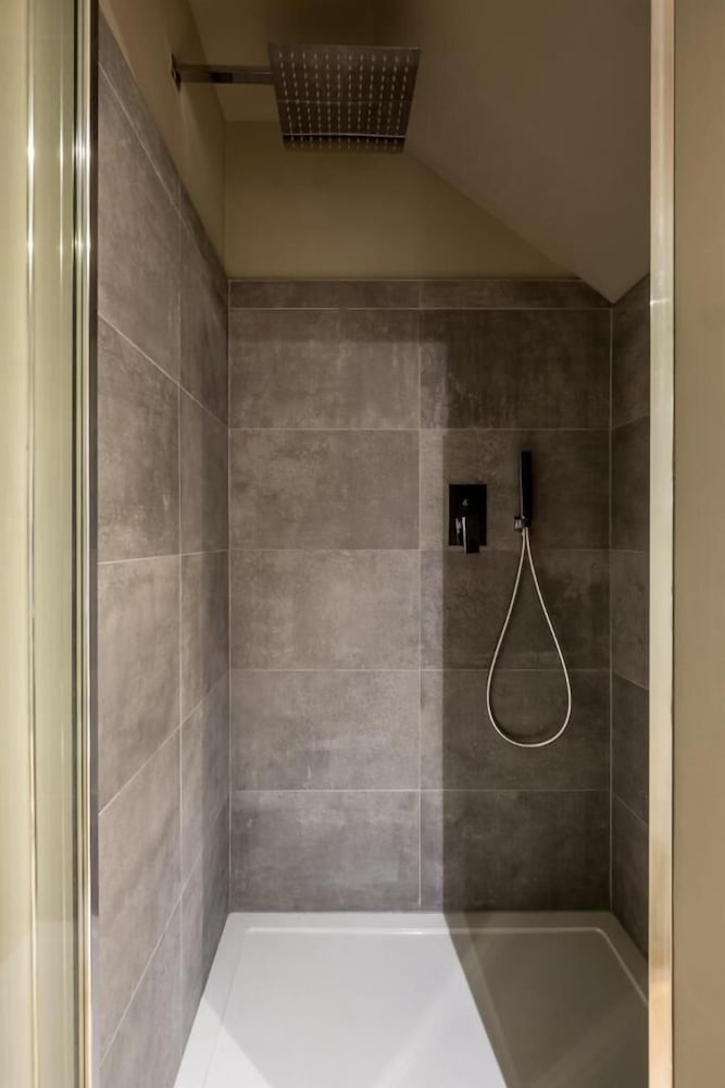 Фото Sant'orsola Suites Apartments