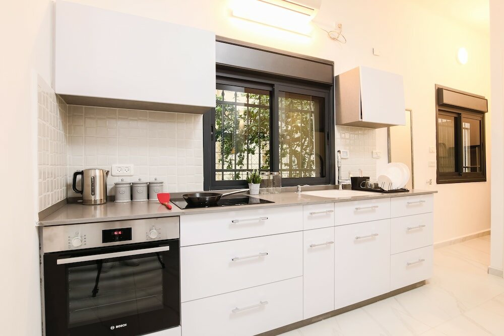 Фото Апартаменты 1 Br with Patio in City Center by FeelHome