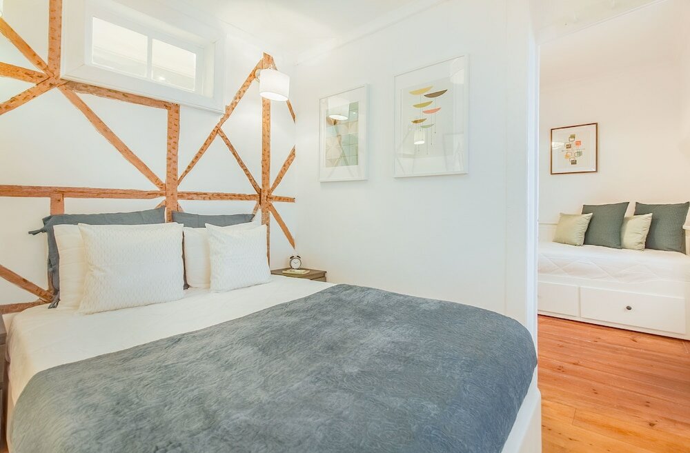 Фото Unique and Stylish Flat in Historic Lisbon