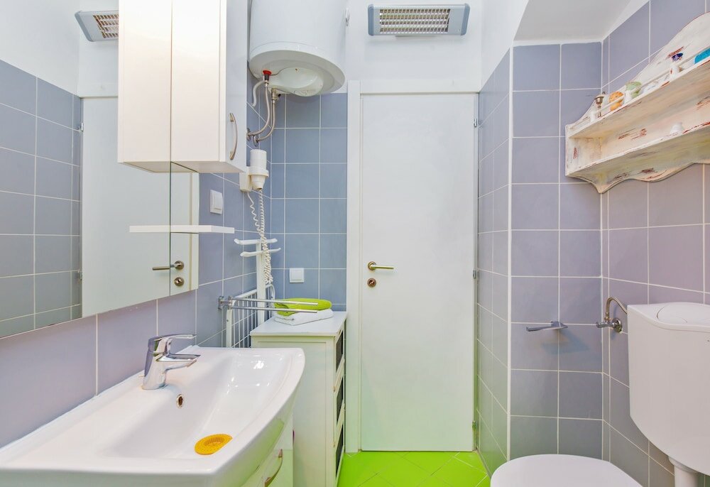 Фото Apartment & Room Joy