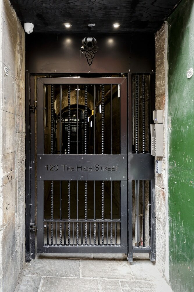 Фото Destiny Scotland Royal Mile Residence