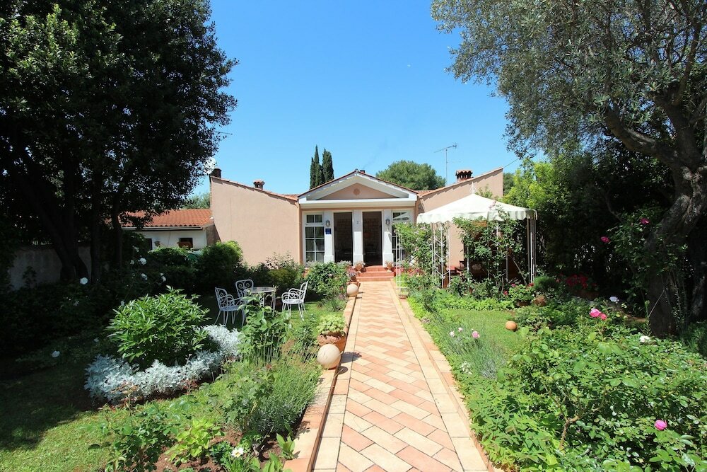 Фото Apartments Villa Lucu