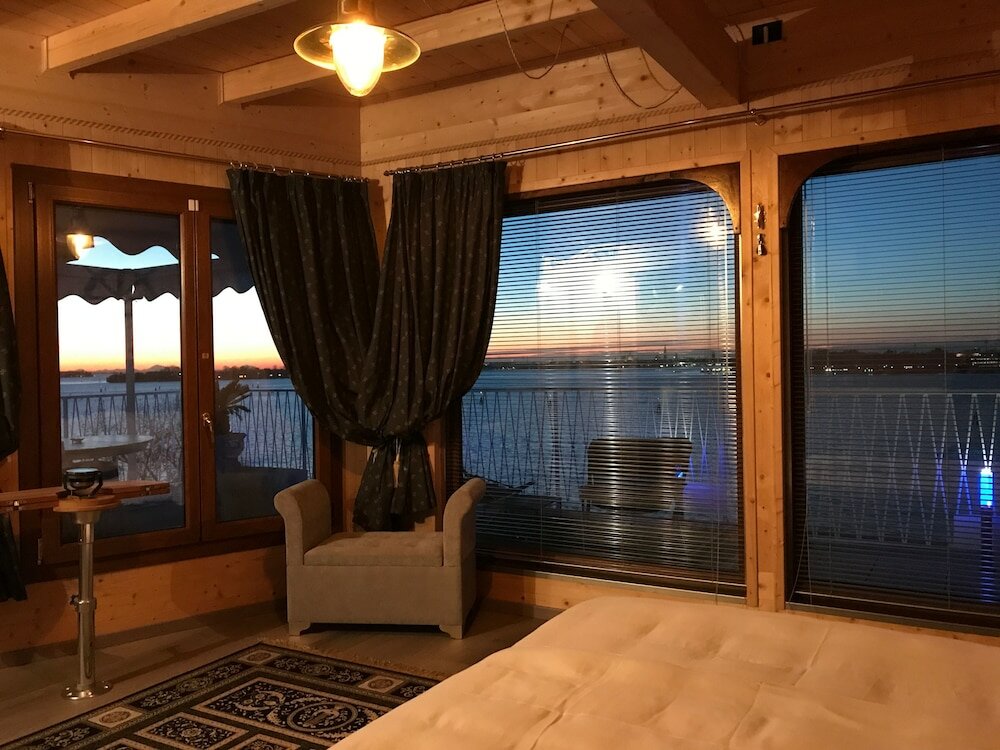 Фото Oasis Golden Lagoon Chalet