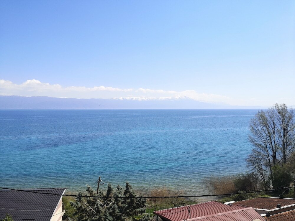 Фото Villa Eros Apartments