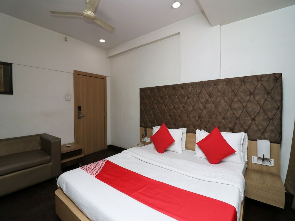Фото Oyo 22315 Hotel Rajdoot Gaurav
