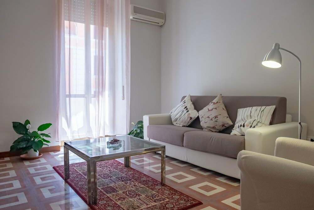 Фото Roma - VIA la Spezia 70