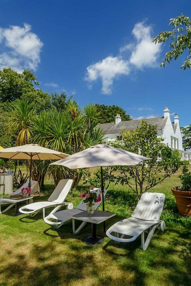 Фото Cedar House Boutique B&b