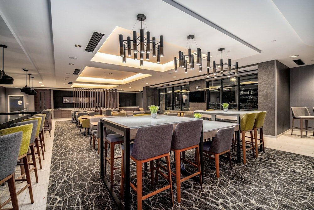 Фото SpringHill Suites by Marriott Oakland Airport