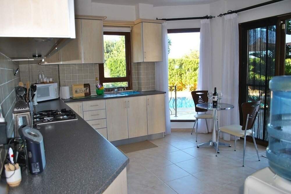 Фото Villa Brooklands by Amy Villas