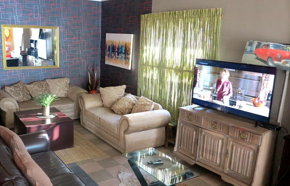 Фото Umgwezi Lodge And Backpackers