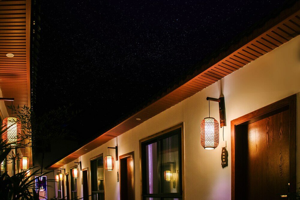 Фото Listening To The Rain Hall Inn