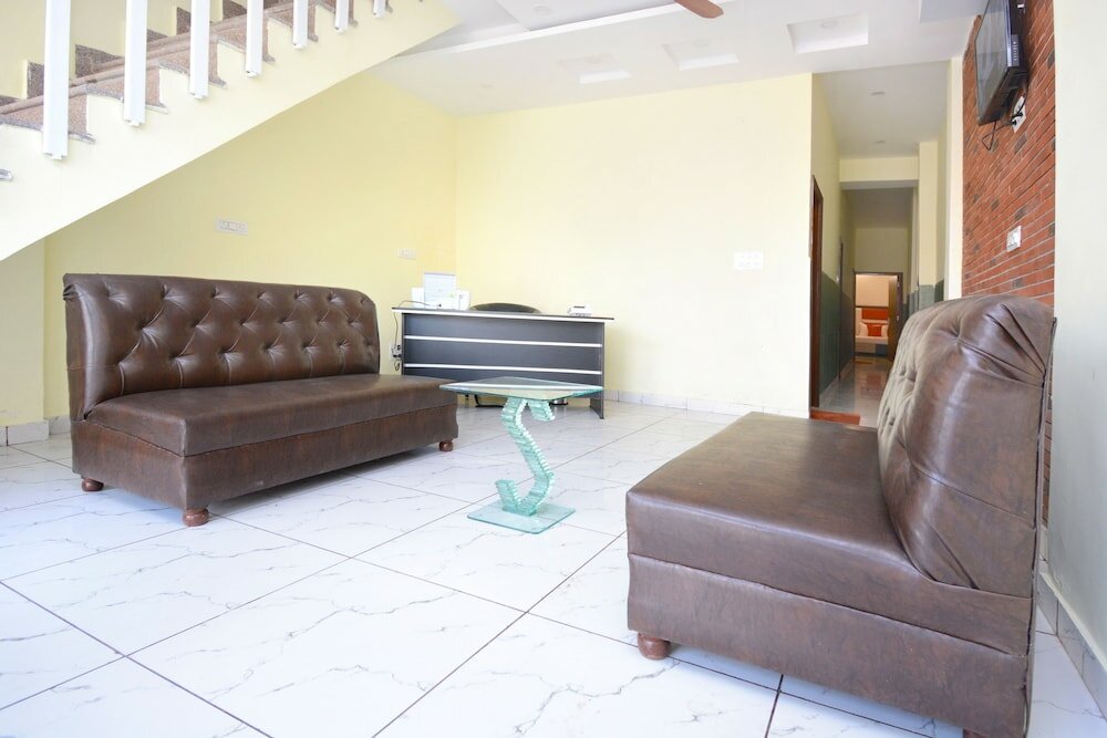 Фото Oyo 22993 Hotel Ozas Grand