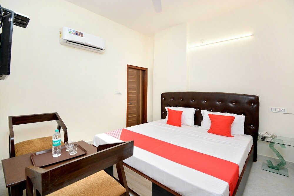 Фото Oyo 22993 Hotel Ozas Grand