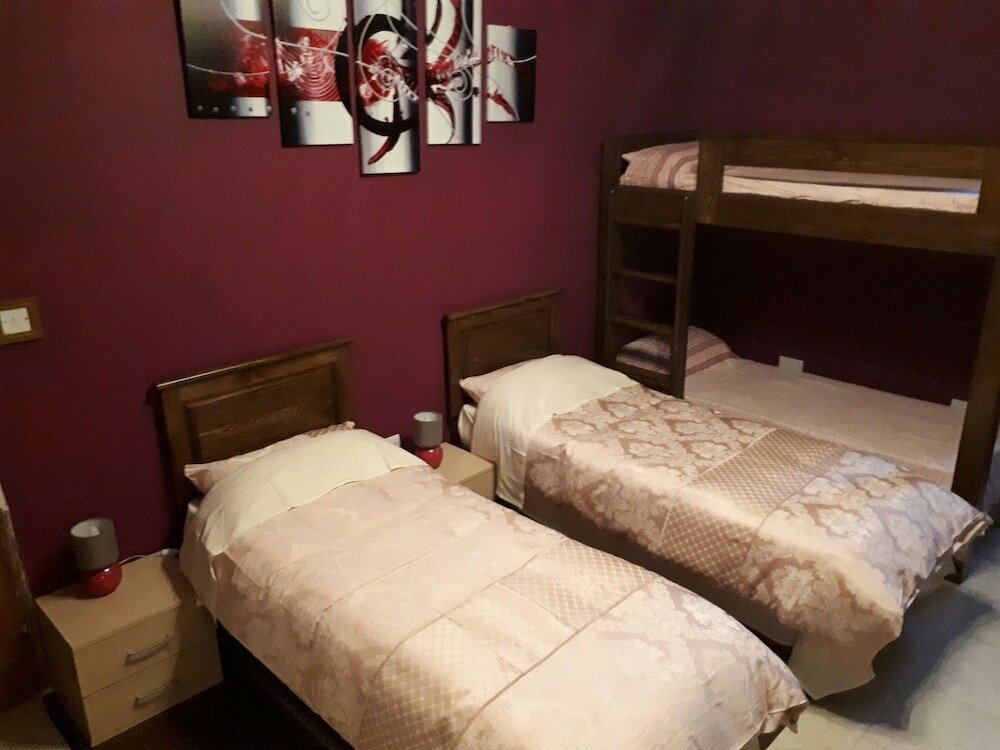 Фото Nocturne Family House