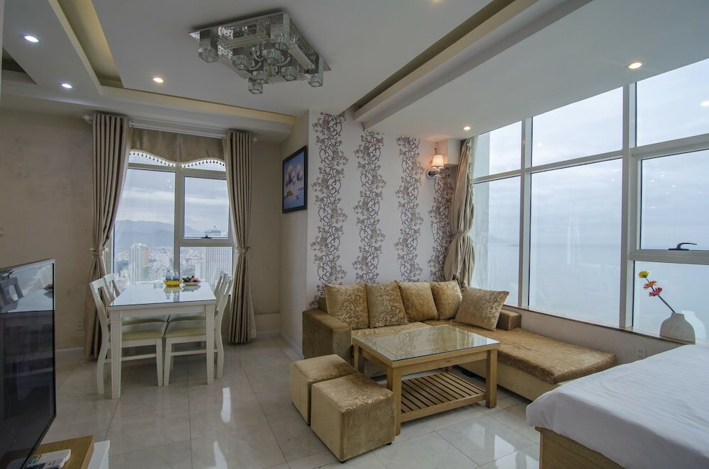 Фото High Coastal Apartment