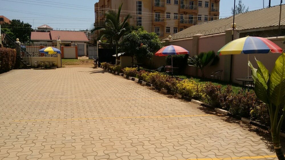 Фото United Motel Entebbe