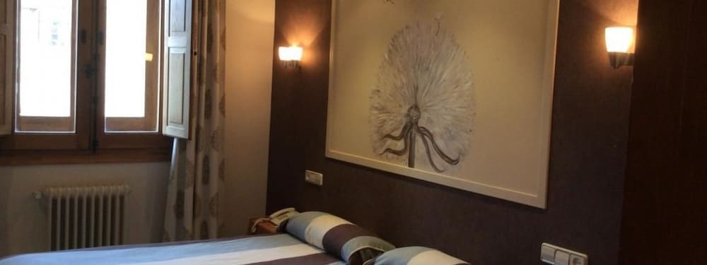 Фото Hotel Monasterio de Leyre