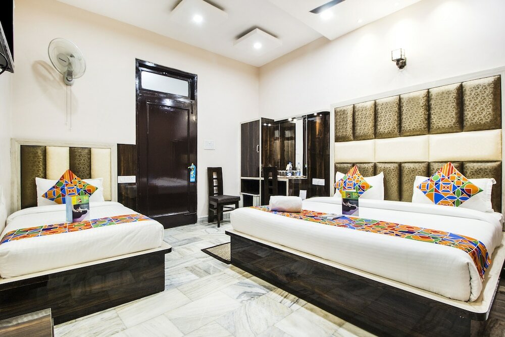 Фото FabExpress Sant Golden Temple