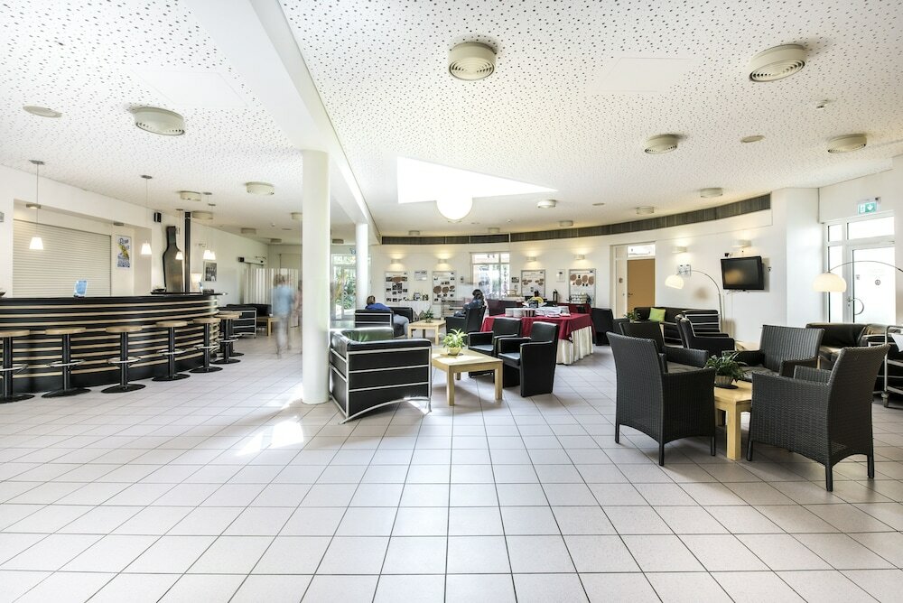 Фото Cjd Bonn Castell