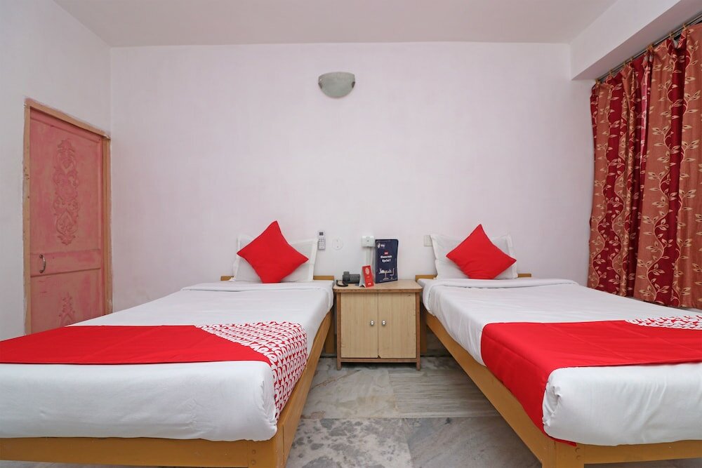 Фото Oyo 18587 Alok House