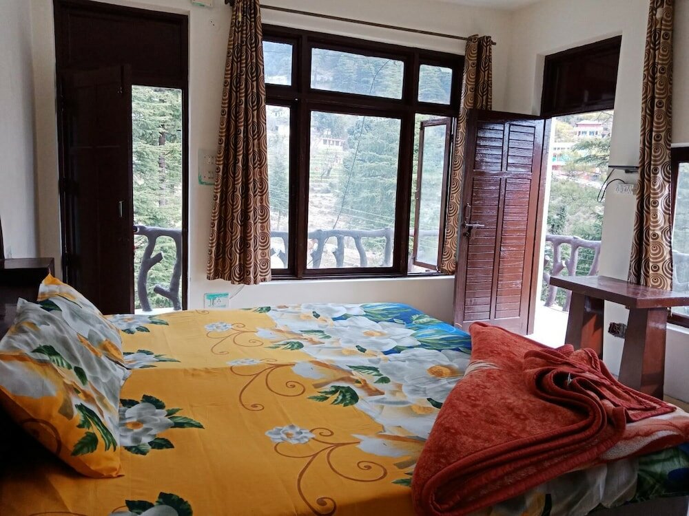 Фото Hotel Pine Spring