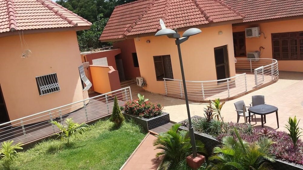 Фото Ponderosa Travel Lodge