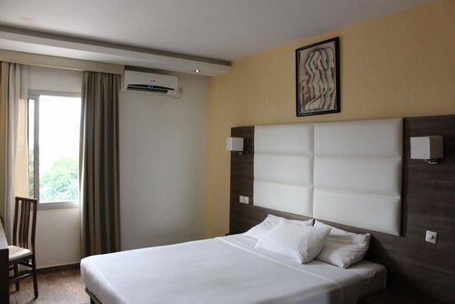 Гостиница Lewat Hotel в Дуале