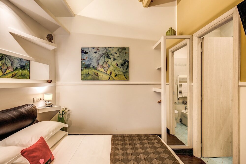 Фото Piazza di Spagna Comfort Rooms