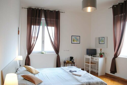 Гостиница Dreaming Verona Rooms в Вероне