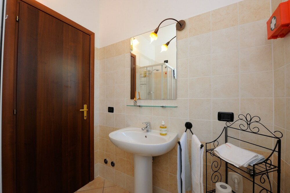 Фото Agriturismo Lustrinu