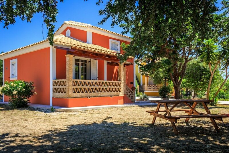 Гостиница Porto Gerakas Villas