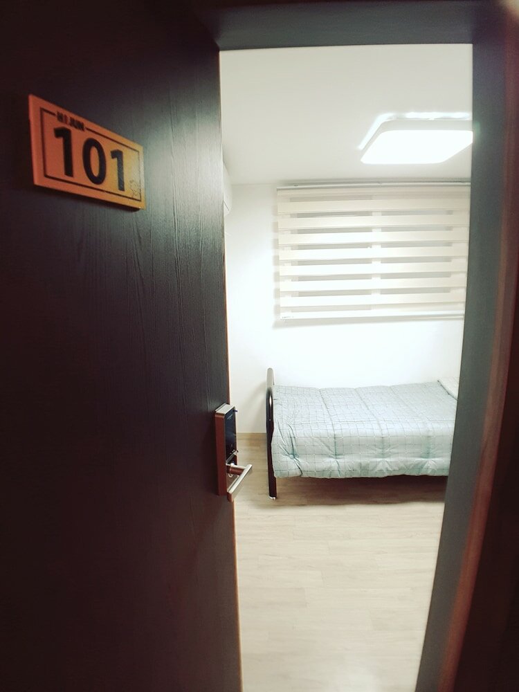 Фото Little Star Guesthouse