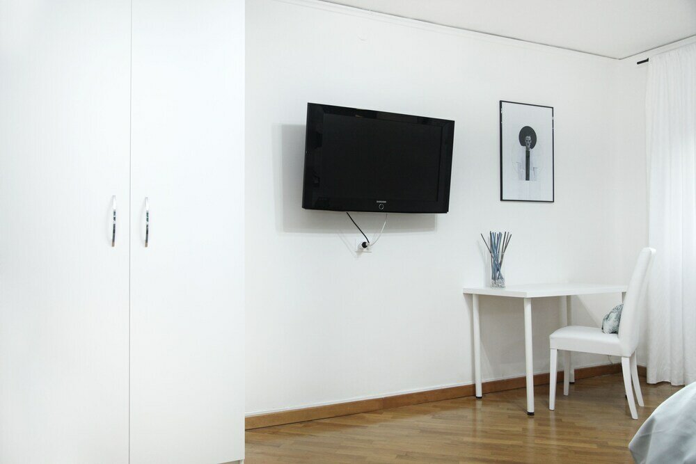 Фото Colorful Sea View Apartments