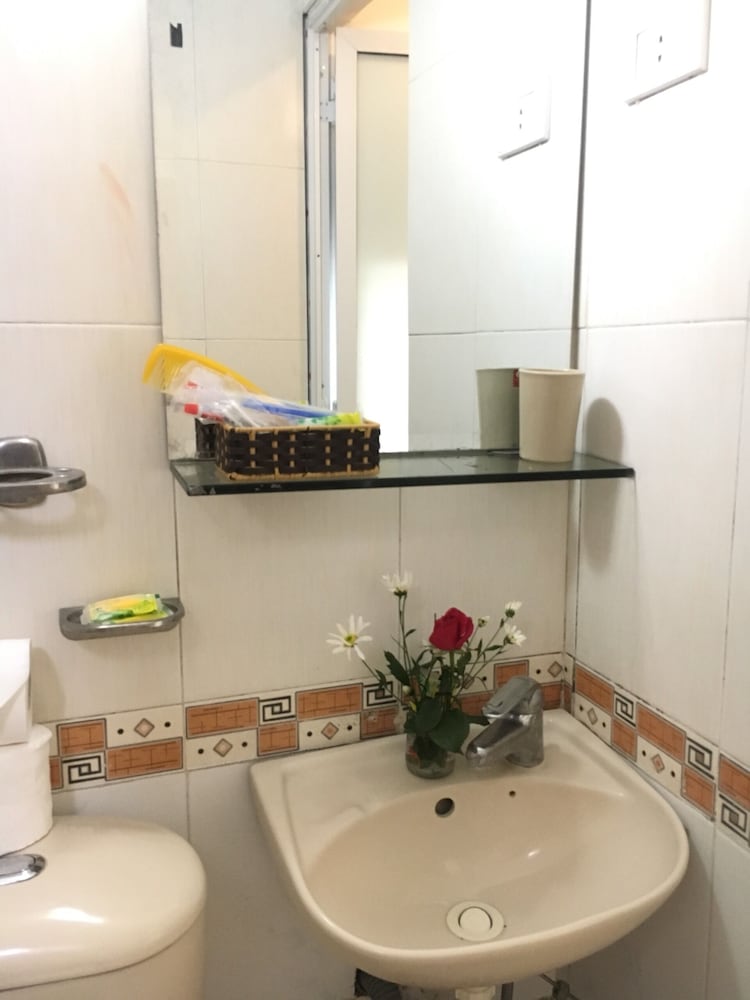 Фото Hanoi Old Quarter House