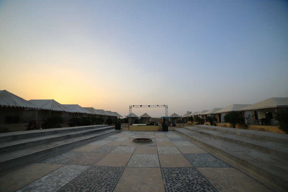 Фото Sunrise Desert Resort