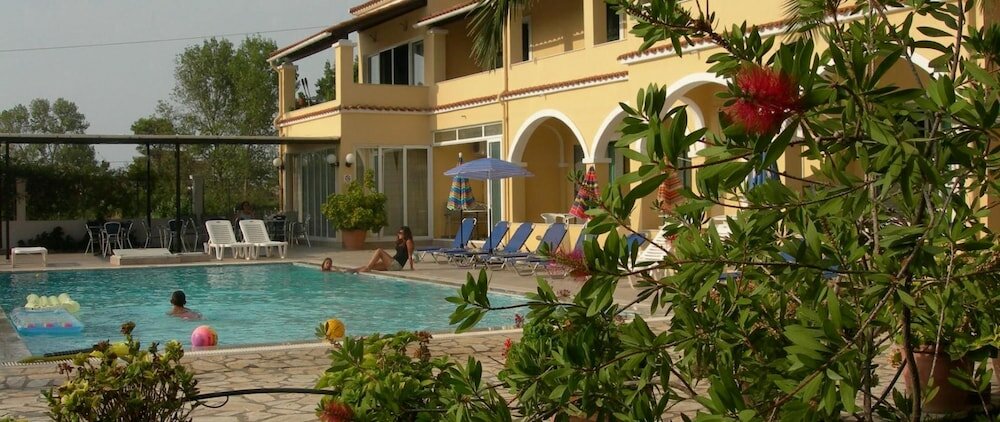 Фото Katerina Pool Apartments