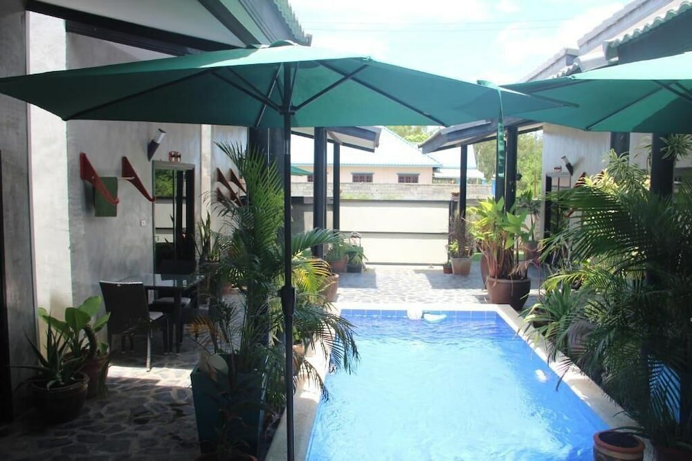 Фото The Beach House Bungalows